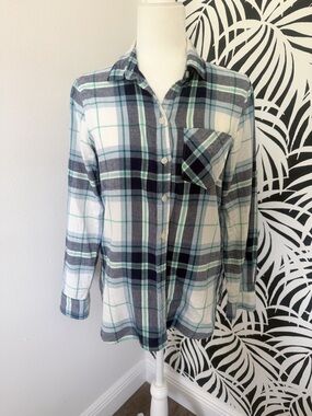 Old Navy Plaid Button-Up Shirt in Navy, Green & White